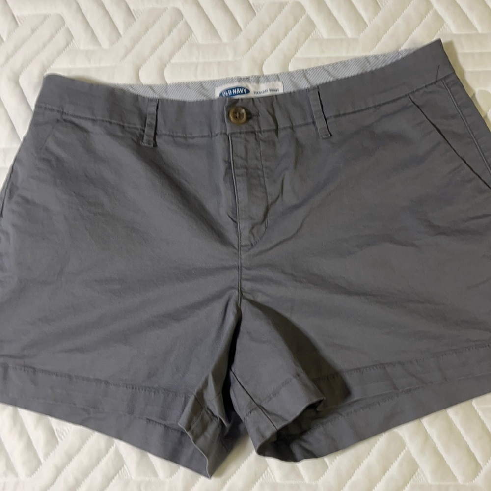 Old navy shorts size 12